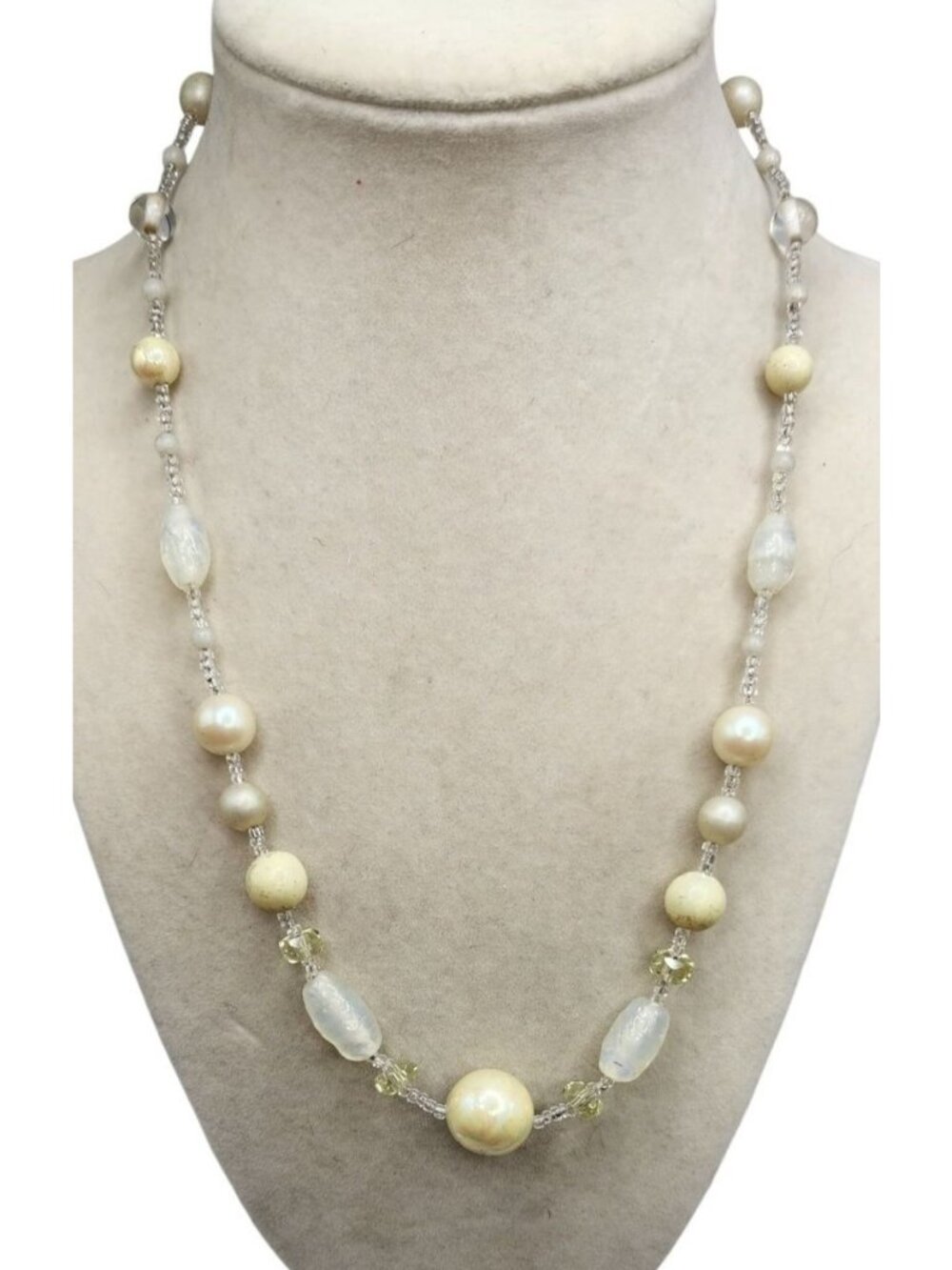 Vintage Beaded Necklace With Glass Accents & Faux Pearls Cream & Clear 18 Inches